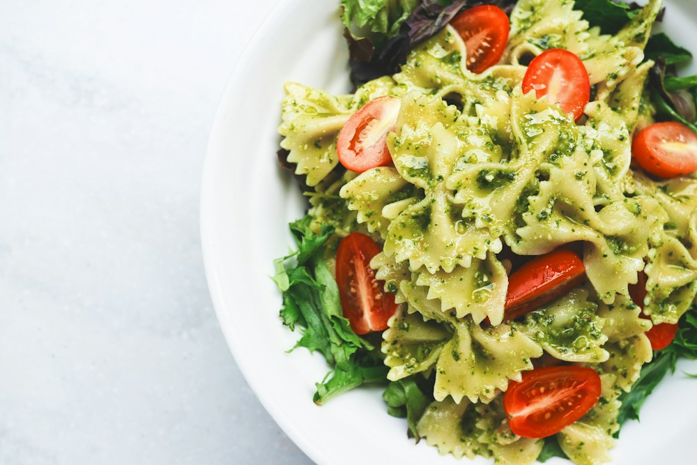 Pâtes au pesto et tomates cerises